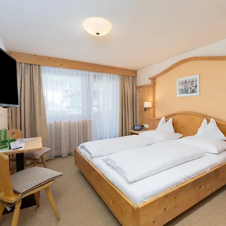Wellnesshotel Mein Almhof Superior ناودرس