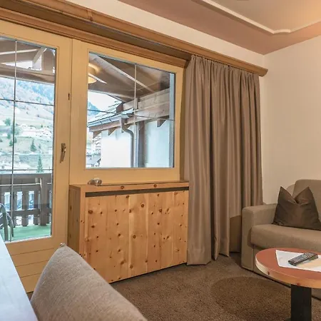 Hotel Mein Almhof Superior 4*