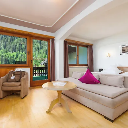 Superior Wellnesshotel Mein Almhof 4 S