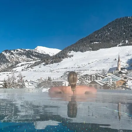 Wellnesshotel Mein Almhof Superior Szálloda